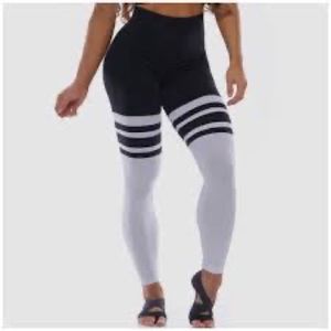 Bombshell leggings extra small